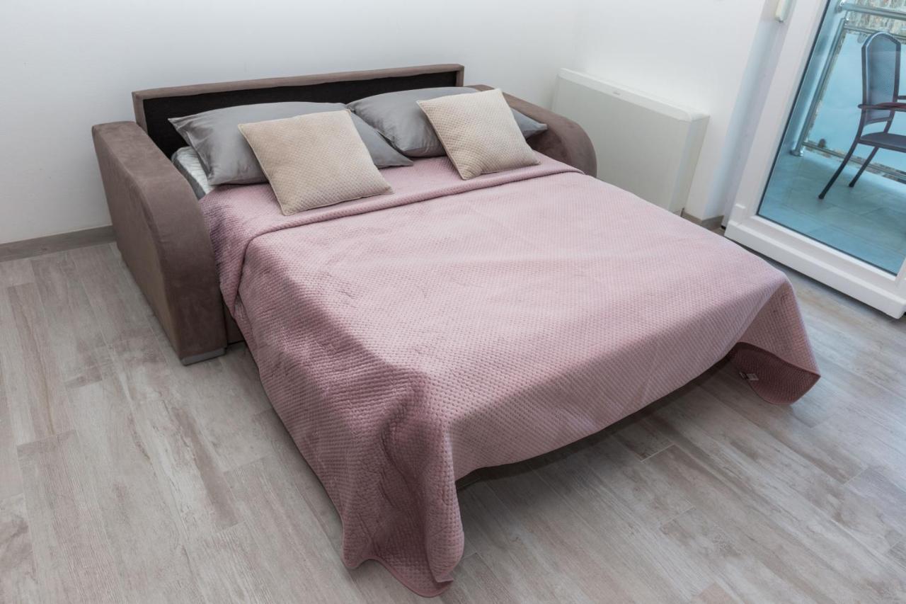 Apartmani Villa Paulo Starigrad Paklenica Exterior foto
